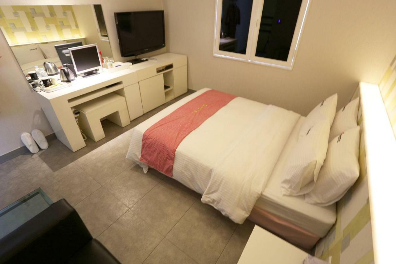 Q Hotel Paju Exterior photo