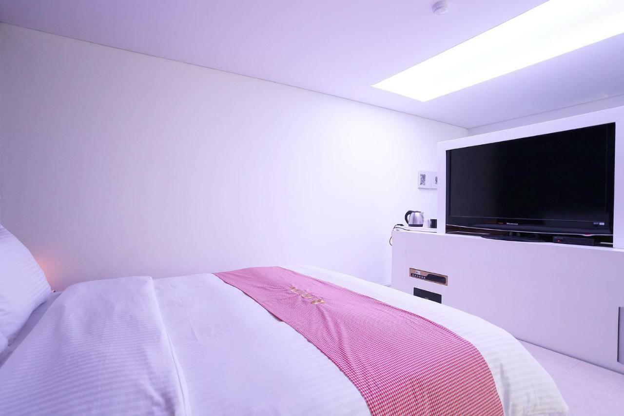 Q Hotel Paju Exterior photo